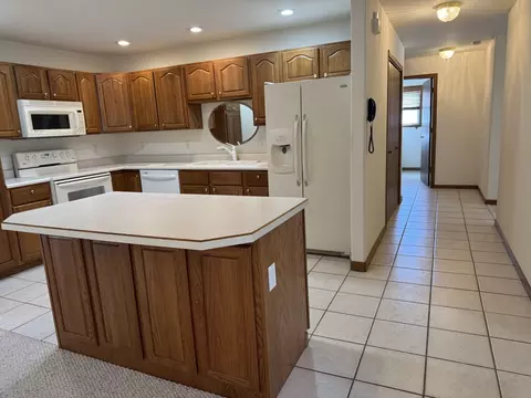 Kitchen - 2800 Becker Dr, Peru, IL 61354 photo 3 of 5