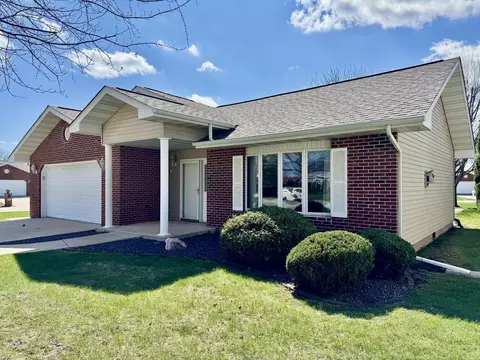 Exterior - 2800 Becker Dr, Peru, IL 61354 photo 2 of 5