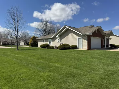 Exterior - 2800 Becker Dr, Peru, IL 61354 photo 3 of 5