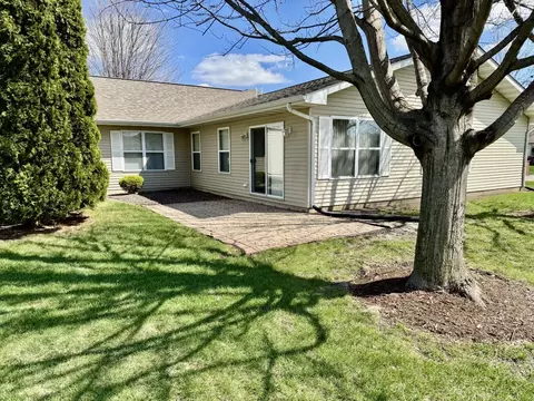 Exterior - 2800 Becker Dr, Peru, IL 61354 photo 5 of 5