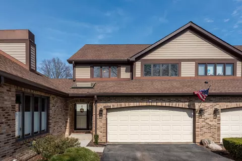 1926 Golf View Dr, Bartlett, IL 60103