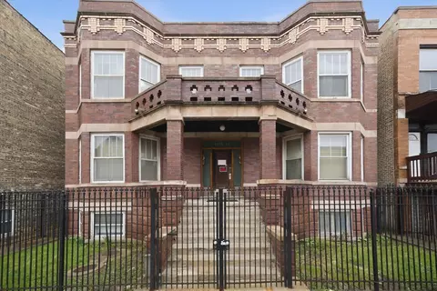 2917 N Kedzie Ave, Chicago, IL 60618
