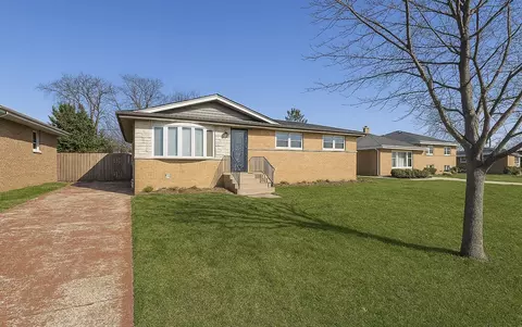 7241 Beloit Ave, Bridgeview, IL 60455