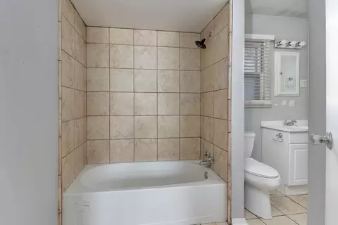 Bath - 701 E Buchanan St, Bloomington, IL 61701 photo 2 of 2