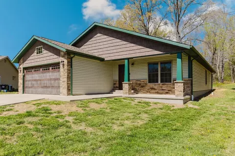 318 N Whitney Ln, Marion, IL 62959