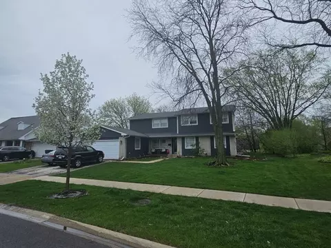 128 Essex Rd, Elk Grove Village, IL 60007
