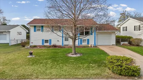 1513 Gates Dr, Rantoul, IL 61866