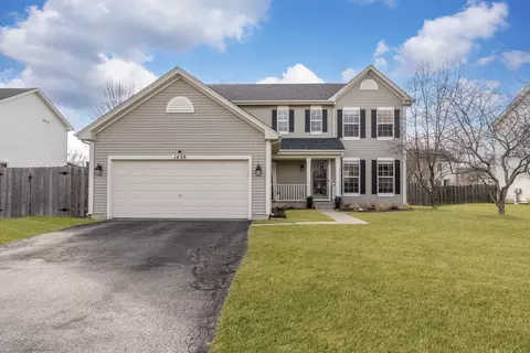 1438 S Amarias Dr, Round Lake, IL 60073