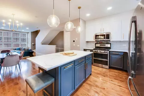 Kitchen - 49 E 23rd St, Chicago, IL 60616 photo 2 of 3