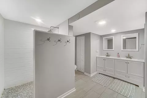 Bath - 16129 S Harmony Dr, Plainfield, IL 60544 photo 3 of 3