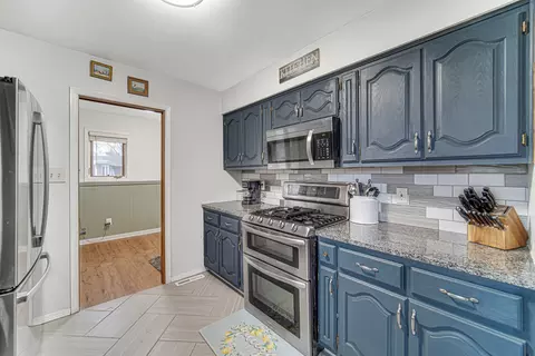 Kitchen - 16129 S Harmony Dr, Plainfield, IL 60544 photo 2 of 4
