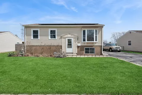 209 Nippert Ave, Romeoville, IL 60446