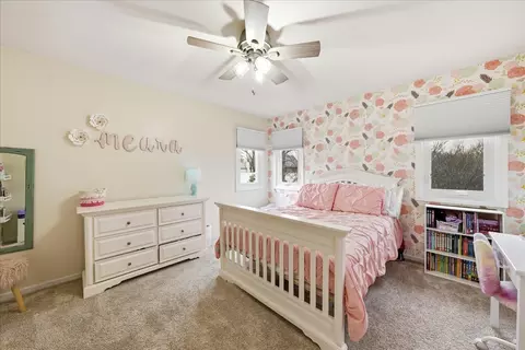 Bedroom - 334 E Mckenna Ct, Elmhurst, IL 60126 photo 2 of 4