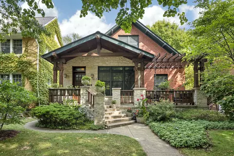 837 Lincoln St, Evanston, IL 60201