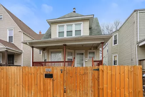 5925 W Iowa St, Chicago, IL 60651