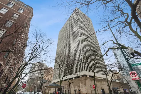 1 E Scott St #1112, Chicago, IL 60610