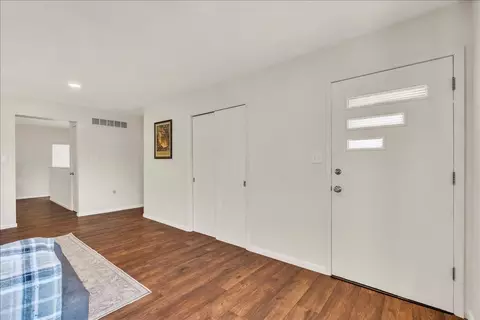 Entry Way - 1413 30th Ave, Moline, IL 61265 photo 1 of 4