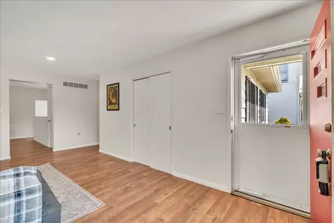 Entry Way - 1413 30th Ave, Moline, IL 61265 photo 2 of 4