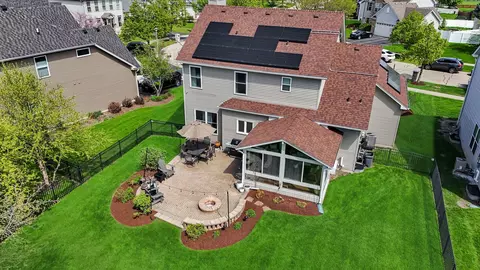 View/Area - 122 Fieldcrest Dr, Bartlett, IL 60103 photo 2 of 4
