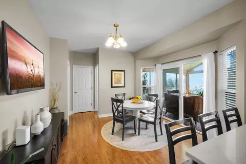 Dining - 122 Fieldcrest Dr, Bartlett, IL 60103 photo 2 of 3