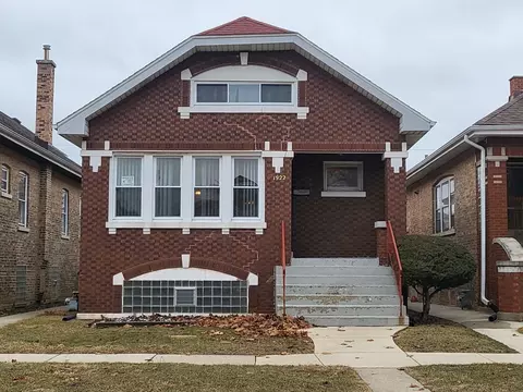 1922 Wisconsin Ave, Berwyn, IL 60402