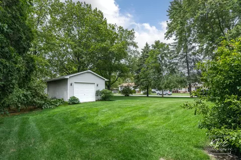 Exterior - 24443 W Easy St, Plainfield, IL 60586 photo 6 of 9
