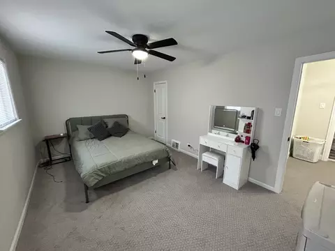 430 Oak St, Des Plaines, IL 60016 photo 24