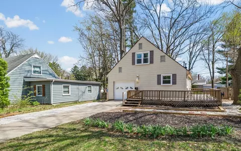 910 Foley Ave, Champaign, IL 61820