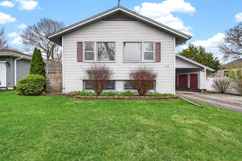 305 S 13th St, Saint Charles, IL 60174