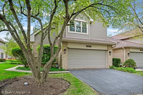 760 N Walden Dr, Palatine, IL 60067