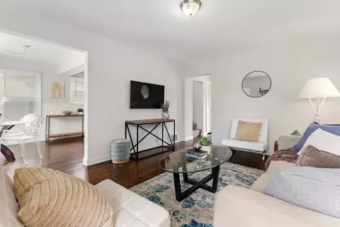 Living - 10619 S Sawyer Ave, Chicago, IL 60655 photo 4 of 5