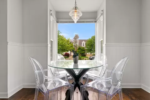 Dining - 10619 S Sawyer Ave, Chicago, IL 60655 photo 1 of 2
