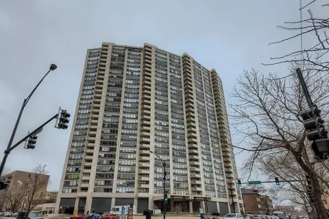 3930 N Pine Grove Ave #2505, Chicago, IL 60613