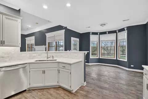 Kitchen - 412 Rainbow Dr, Sleepy Hollow, IL 60118 photo 5 of 6