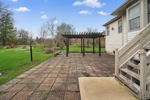 Exterior - 412 Rainbow Dr, Sleepy Hollow, IL 60118 photo 10 of 10