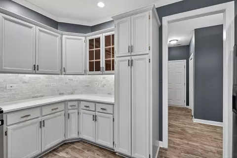 Kitchen - 412 Rainbow Dr, Sleepy Hollow, IL 60118 photo 6 of 6
