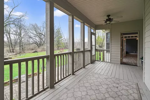 Exterior - 412 Rainbow Dr, Sleepy Hollow, IL 60118 photo 8 of 10