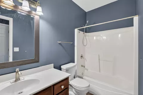 Bath - 412 Rainbow Dr, Sleepy Hollow, IL 60118 photo 1 of 3