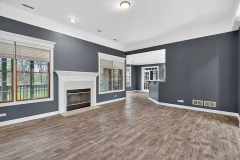 Living - 412 Rainbow Dr, Sleepy Hollow, IL 60118 photo 2 of 5