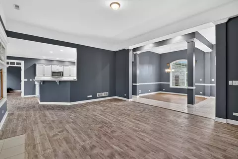 Living - 412 Rainbow Dr, Sleepy Hollow, IL 60118 photo 4 of 5