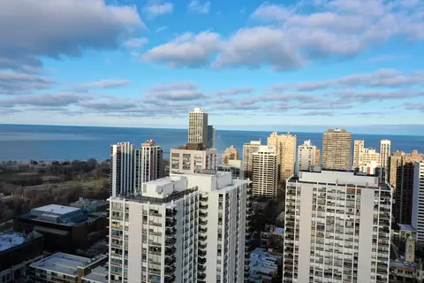 1455 N Sandburg Ter #1105, Chicago, IL 60610