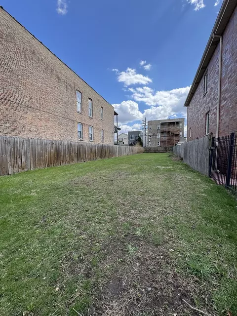 2711 W Adams St, Chicago, IL 60612