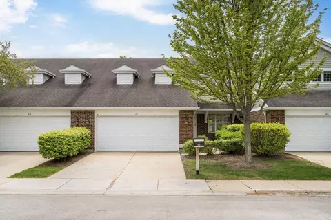 61 Caribou Xing, Northbrook, IL 60062