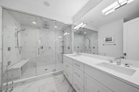 Bath - 312 E Cullerton St #C, Chicago, IL 60616 photo 1 of 4