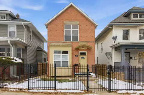 5416 W Thomas St, Chicago, IL 60651
