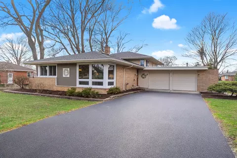 1 S714 Westview Ave, Lombard, IL 60148