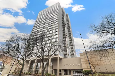 5320 N Sheridan Rd #403, Chicago, IL 60640