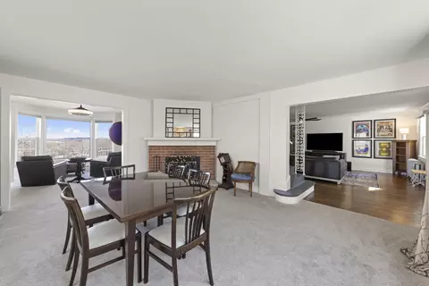 Dining - 362 12 River Bluff Rd, Elgin, IL 60120 photo 1 of 3