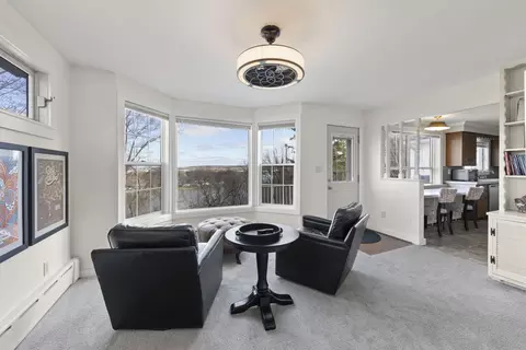 Living - 362 12 River Bluff Rd, Elgin, IL 60120 photo 4 of 4