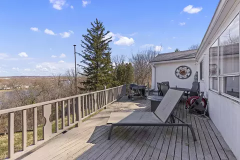 Exterior - 362 12 River Bluff Rd, Elgin, IL 60120 photo 2 of 5